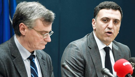 Κικίλιας και Τσιόδρας ενημερώνουν τους εκπροσώπους των κομμάτων