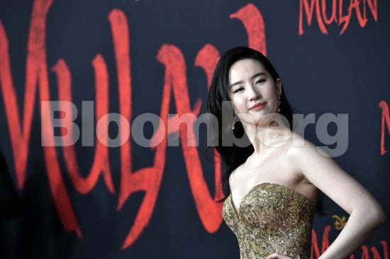 Γιατί οι ακτιβιστές του Χονγκ Κονγκ ζητούν μποϊκοτάζ της… Moυλάν