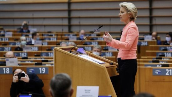 Φον ντερ Λάιεν: Η Τουρκία δεν μπορεί να χρησιμοποιεί το μεταναστευτικό για να εκφοβίζει τους γείτονές της