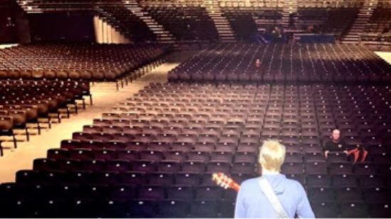 Μενδώνη: Λύση για καλλιτέχνες που επλήγησαν από ακυρώσεις παραστάσεων εξετάζει η κυβέρνηση