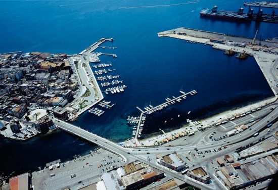 Ιταλία: Μετά το λιμάνι του Πειραιά η Κίνα μπαίνει και στο λιμάνι του Τάραντα