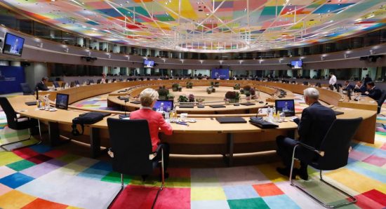 Το «παιχνίδι των κατασκόπων» στις Βρυξέλλες, τα κινητά και η MI6