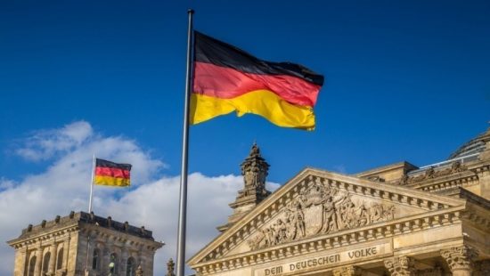 Ifo: Οι γερμανικές επιχειρήσεις αναμένουν ότι τα περιοριστικά μέτρα θα διαρκέσουν έως τα μέσα Σεπτεμβρίου