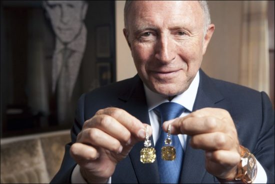 Λόρενς Γκραφ: Η πανδημία «χτύπησε» τον κοσμηματοπώλη της Όπρα