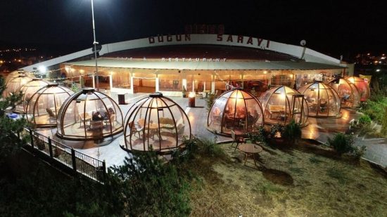 Τούρκικος καφές σε γυάλινα ιγκλού – Κοινωνική απόσταση «αλα τούρκα»