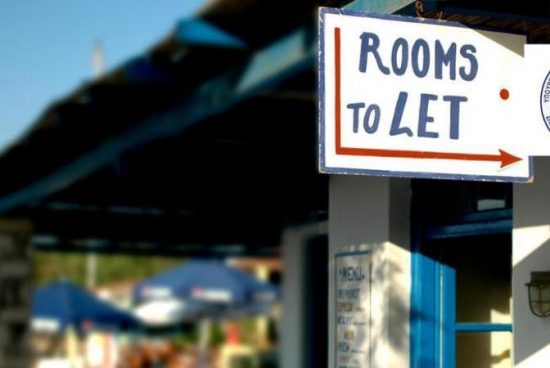 SOS από τα μικρά καταλύματα ανά την Ελλάδα – «Στέγνωσαν» από ρευστότητα