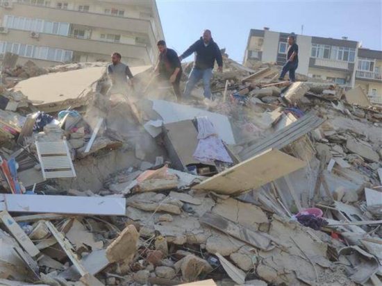 Τουρκία: Έξι νεκροί και 202 τραυματίες από τον σεισμό των 6,7 Ρίχτερ