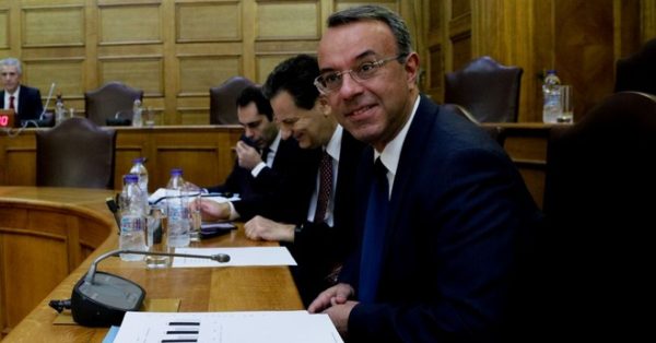 Προϋπολογισμός: «Λευκή επιταγή» για Υγεία, Άμυνα και μέτρα στήριξης
