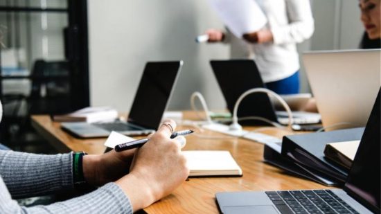 Επίδομα Πάσχα: Έως τις 31/10 η δυνατότητα υποβολής υπεύθυνων δηλώσεων επιχειρήσεων – εργοδοτών