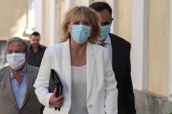 Φωτιά στο Μάτι: 12 ώρες κράτησε η απολογία της Ρένας Δούρου – Δεν της επιβλήθηκε περιοριστικός όρος