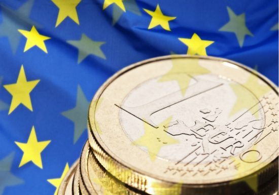 Προς νέο χαμηλό 20ετίας το ευρώ – Fed και Πούτιν «απειλούν» το κοινό νόμισμα