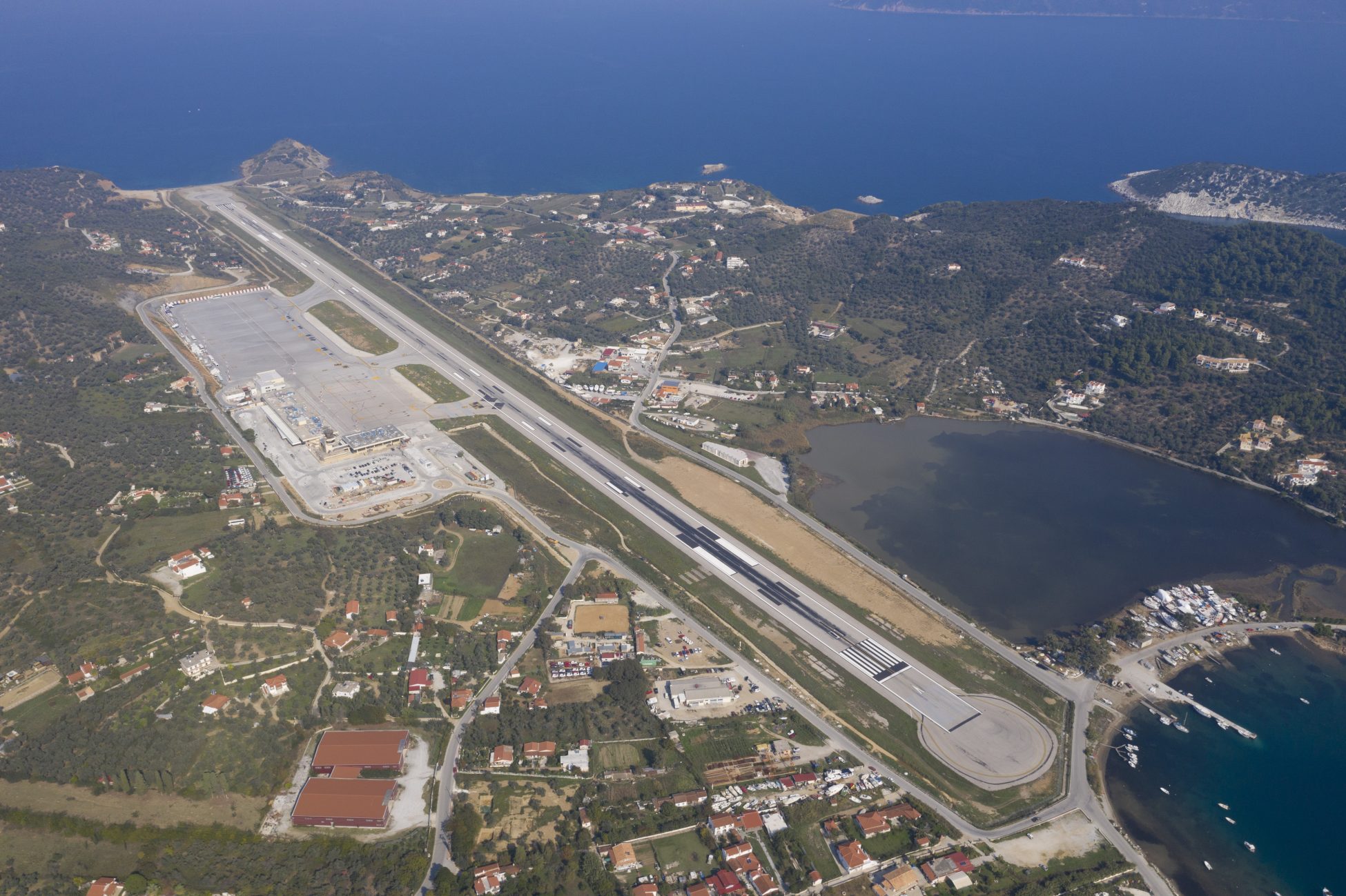 Σκιάθος: Το αεροδρόμιό της στο «Hall of Fame» με τα πιο θεαματικά στον κόσμο