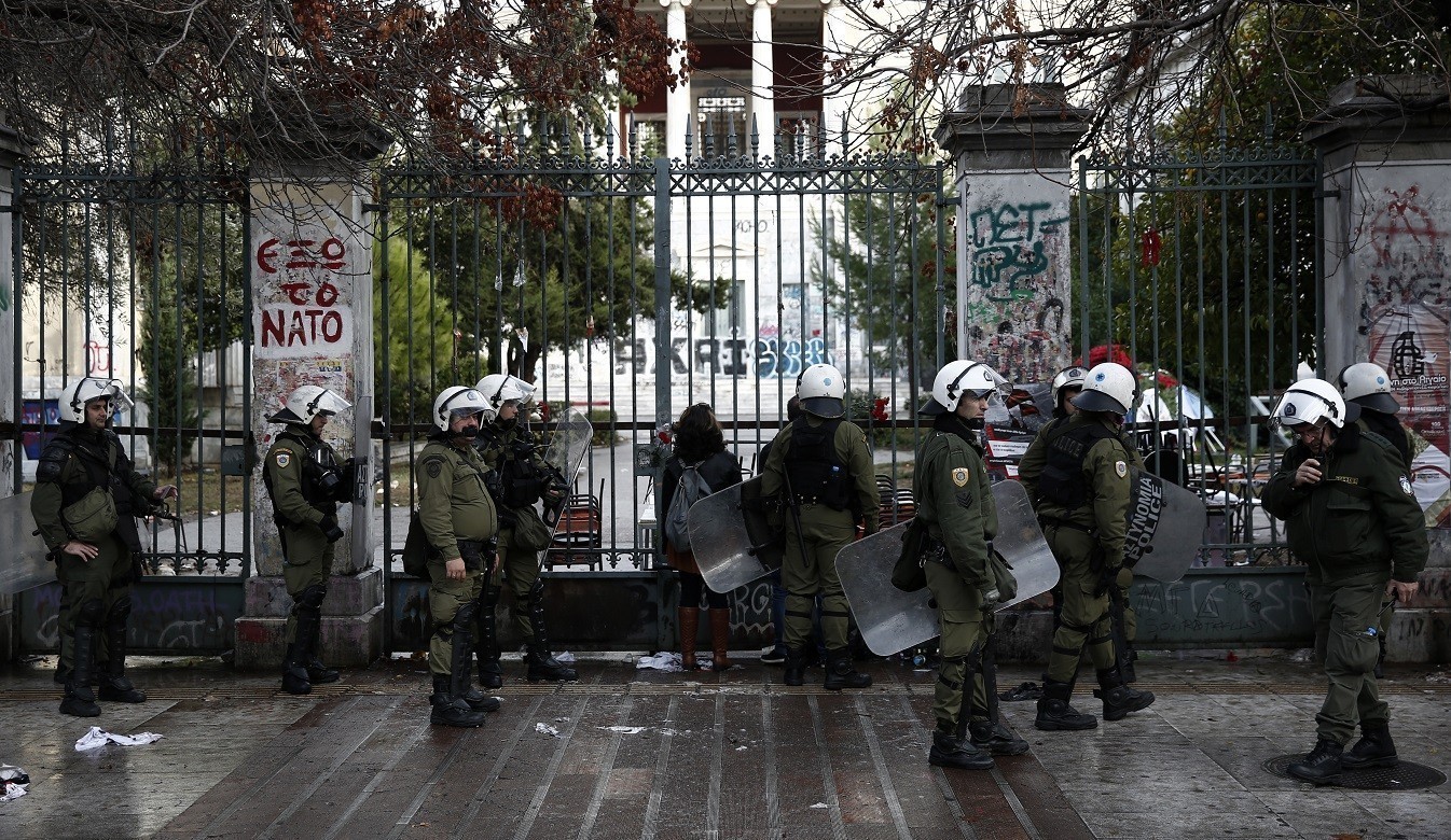 Κυβέρνηση και ΣΥΡΙΖΑ σε νέα «μάχη» με φόντο την πορεία για την επέτειο στο Πολυτεχνείο