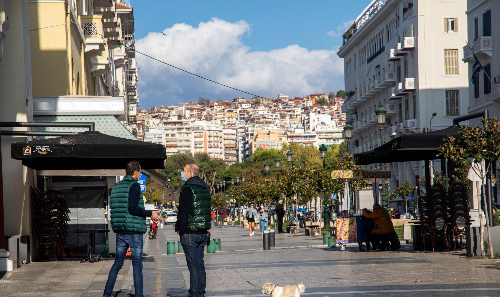 Lockdown: Το Σαββατοκύριακο βόλτες μόνο στη γειτονιά μας – Το ωράριο απαγόρευσης κυκλοφορίας