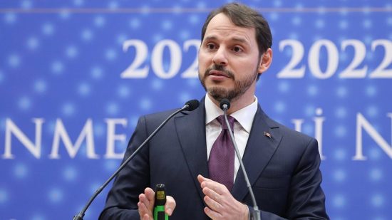 Επιστροφή Αλμπαϊράκ: Ο γαμπρός του Ερντογάν αναμένεται να εμφανιστεί στο συνέδριο του κόμματος