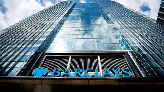 Barclays: Τετραπλασίασε τα καθαρά κέρδη της το 2021