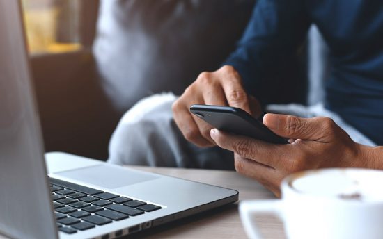 Πάσχα των Καθολικών 2024: Ποιες συναλλαγές θα είναι εκπρόθεσμες στις τράπεζες (vid)