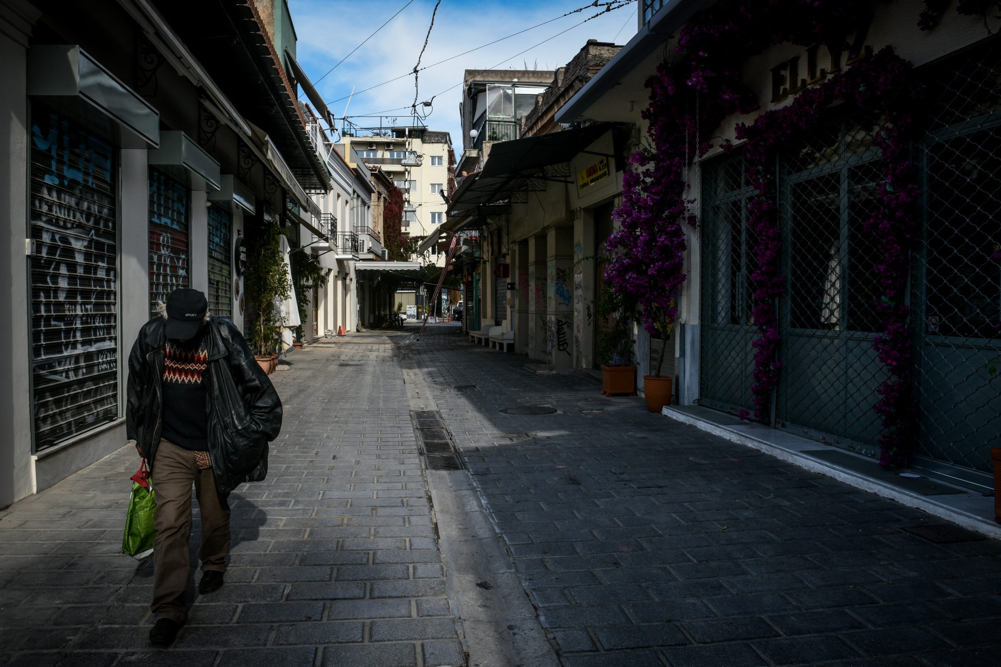 Κορωνοϊός: Στο τραπέζι σενάρια για «lockdown Μαρτίου» – Ανησυχία από την αύξηση των κρουσμάτων