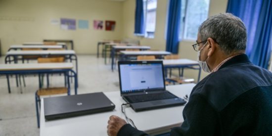 Τρίτη μέρα τηλεκπαίδευσης: Χωρίς προβλήματα η είσοδος των μαθητών στην πλατφόρμα