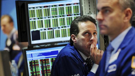 Αμφιβολίες για το αφήγημα της AI – Υποβαθμίσεις για τις μετοχές των Microsoft και Amazon (γραφήματα)