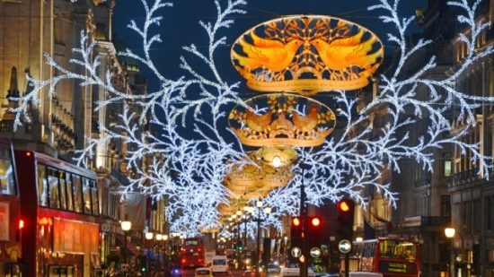 Χριστούγεννα 2021: Έτσι θα λειτουργήσουν εμπορικά και πολυκαταστήματα (vid)