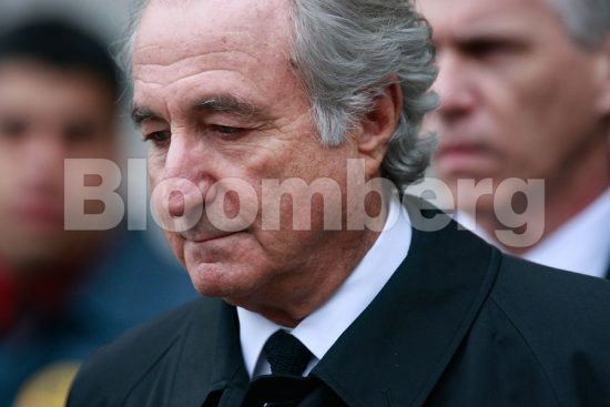 Σκάνδαλο Μάντοφ: Η ώρα των αποζημιώσεων – Από «Μεσσίας της Wall» στη φυλακή… 65  δισ. δρόμος