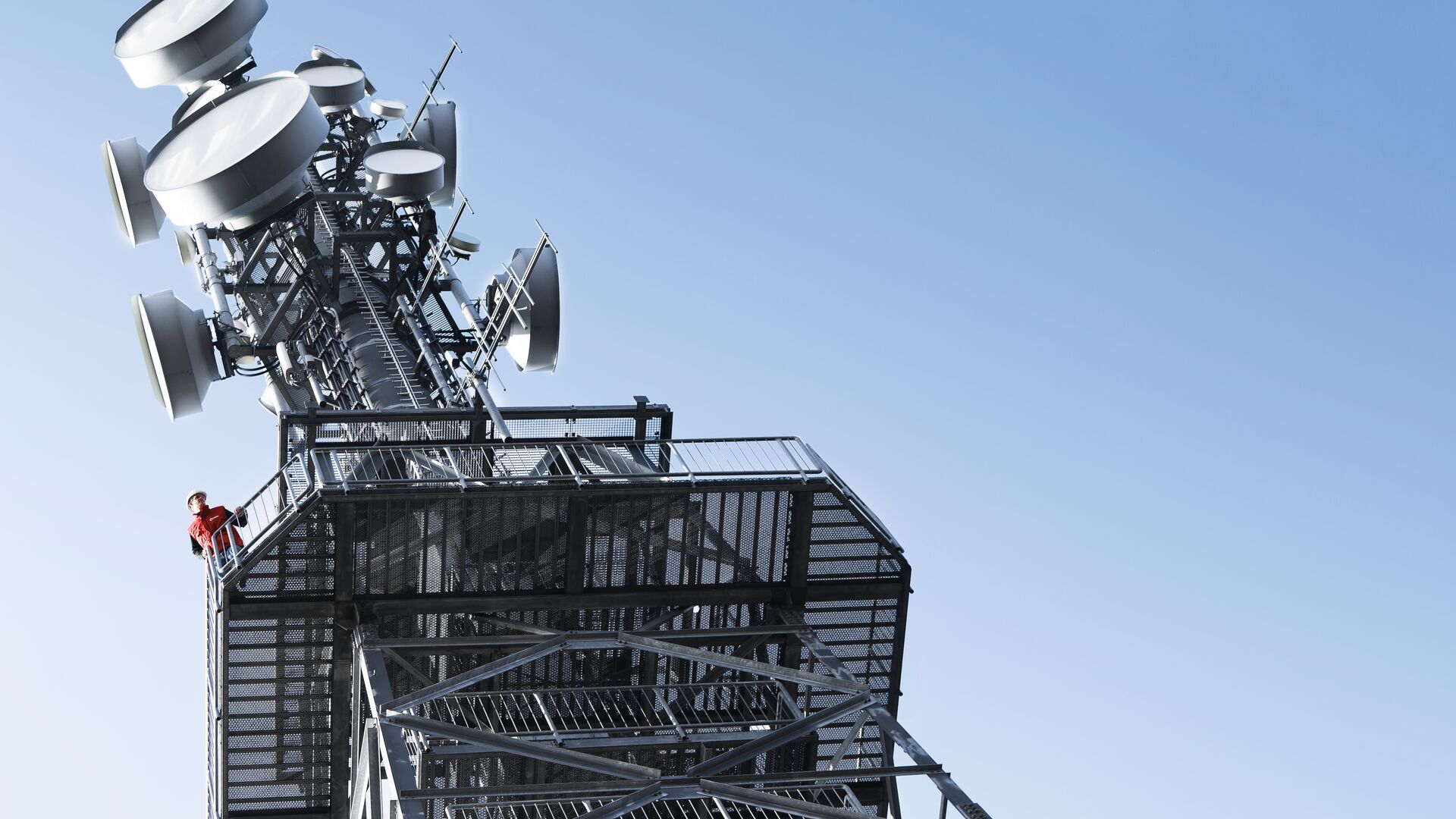 Πώς η Ελλάδα περνά στην εποχή του 5G – Τι σχεδιάζουν ΟΤΕ, Vodafone, Wind