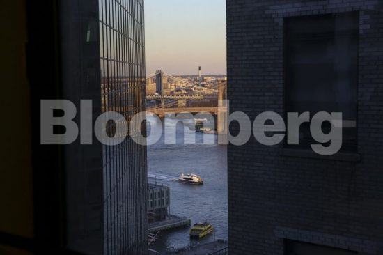 Νέα Υόρκη: Σε ελεύθερη πτώση τα ενοίκια στο Μανχάταν – Οι τιμές σε Μπρούκλιν και Λονγκ Άιλαντ