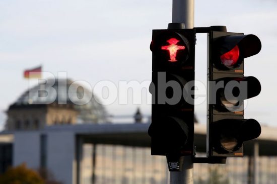 Μέρκελ: Κλείνουν τα μαγαζιά – Σε σκληρό lockdown η Γερμανία από Τετάρτη