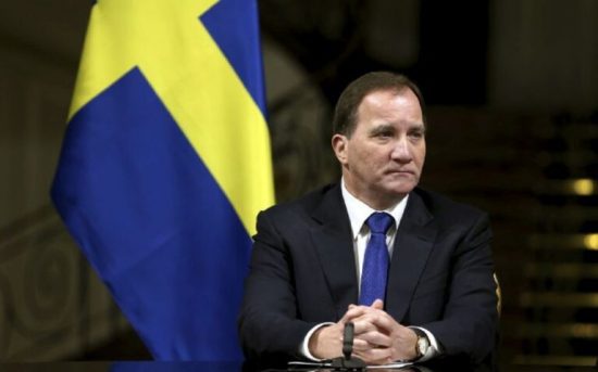 Σουηδία: Ο πρωθυπουργός Λεβέν επιβίωσε 11 προτάσεων μομφής και έχασε την 12η