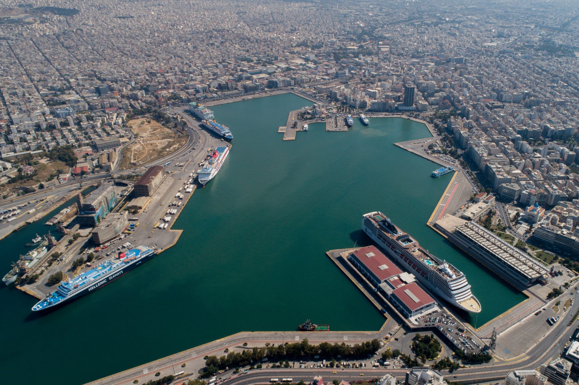 Κίνδυνος να αποχαρακτηριστούν ελληνικά λιμάνια ως Πύλες Εισόδου στη χώρα
