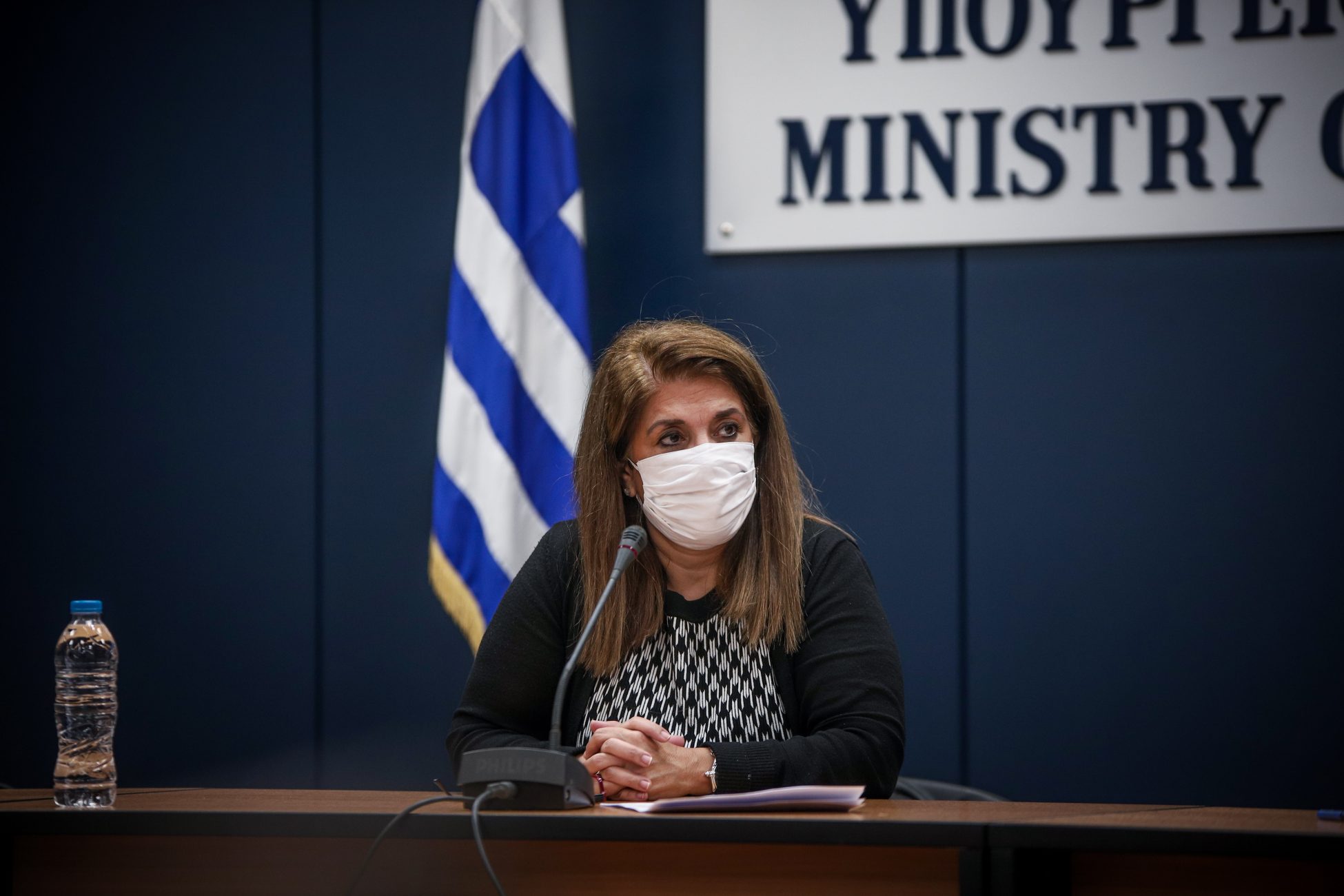 Παπαευαγγέλου: Γιατί δεν ανοίγουν τα σχολεία