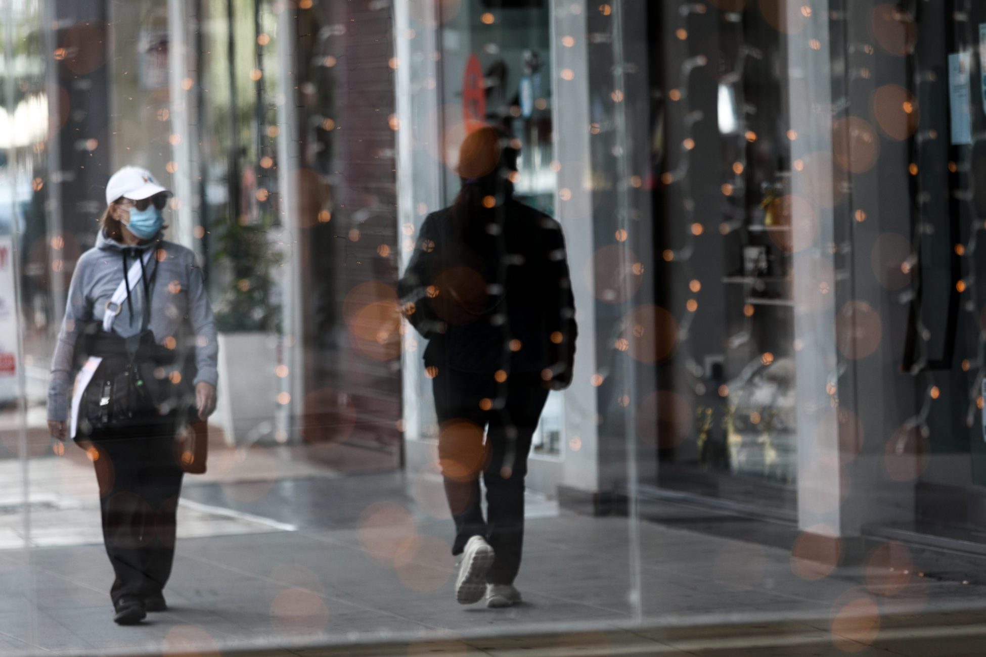 Εορταστικό ωράριο: Πώς θα λειτουργήσουν μαγαζιά και σούπερ μάρκετ έως την Πρωτοχρονιά