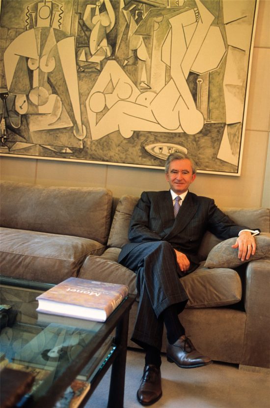 Απίστευτο: Πόσα δισ. δολάρια αξίζει ο CEO της Louis Vuitton