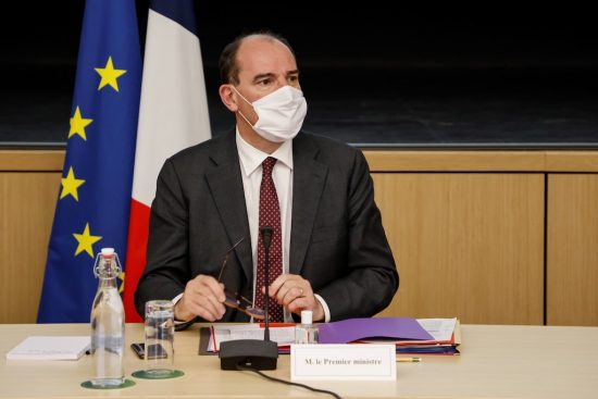 Το κλείσιμο των συνόρων σε χώρες εκτός ΕΕ ανακοίνωσε ο Γάλλος πρωθυπουργός