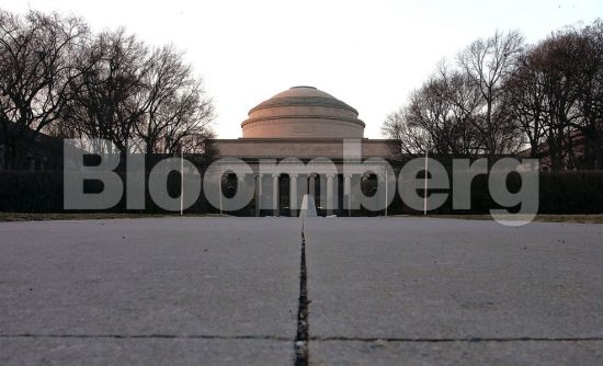 Καθηγητής του MIT κατηγορείται για απόκρυψη τεράστιων χρηματοδοτήσεων από την Κίνα