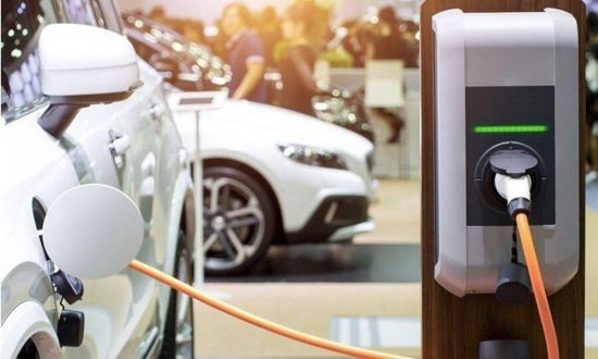 Euro 7: Τα νέα πρότυπα για μείωση των εκπομπών ρύπων από τα οχήματα «στριμώχνουν» τις κατασκευαστικές