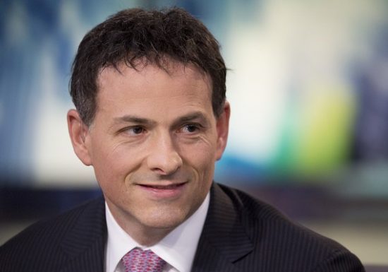 Οι τρεις μετοχές που έσωσαν τον μεγάλο σορτάκια της Tesla