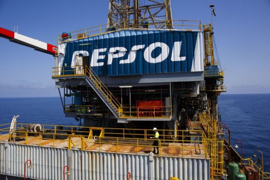 Η Repsol πουλά μερίδιο $3,4 δισ. – Μείωσε την έκθεσή της στα ορυκτά καύσιμα