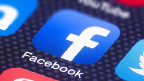 Facebook: Διαρροή με στοιχεία και τηλέφωνα από λογαριασμούς 533 εκατ. χρηστών
