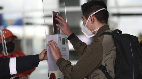 Πώς θα είναι το ψηφιακό διαβατήριο εμβολιασμού – Η τεχνολογία που αναπτύσσουν Microsoft, Salesforce και Oracle