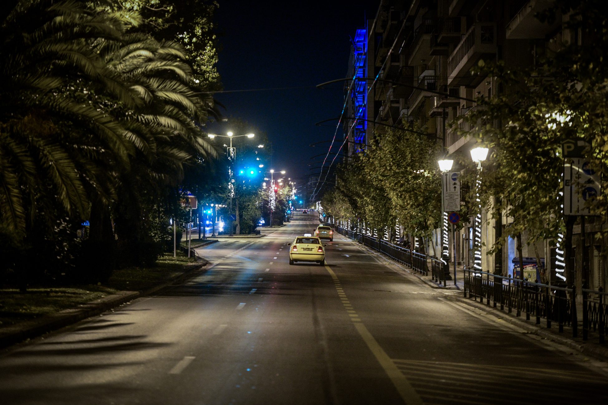 Κορωνοϊός: Νέα μέτρα εξετάζουν οι ειδικοί – Τι θα γίνει με σχολεία, lockdown, λιανεμπόριο και click away (vid)