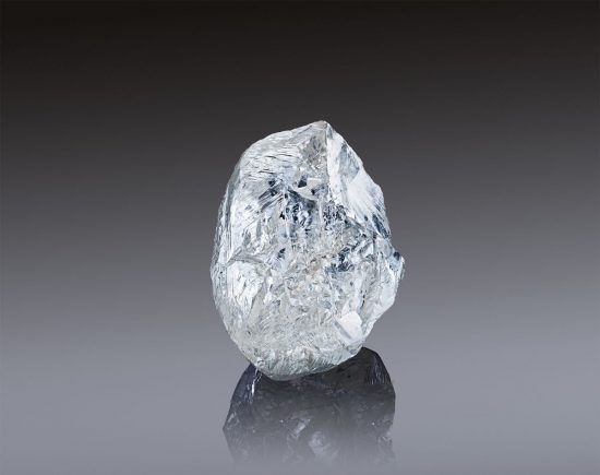 Σε δημοπρασία διαμάντι 242 καρατίων – Έχει το μέγεθος μπάλας του πινγκ πονγκ