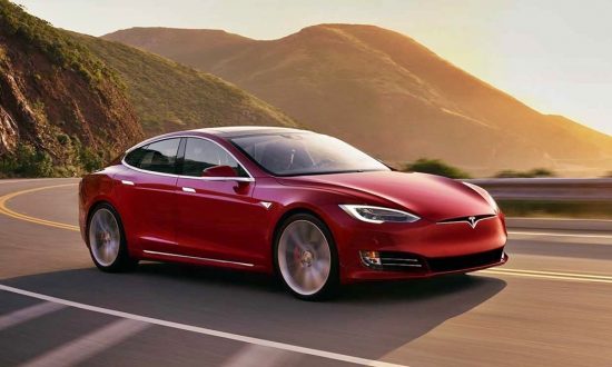 Τώρα μπορείτε να αγοράσετε ένα Tesla με Bitcoins