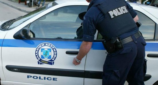 ΕΛ.ΑΣ: Συλλήψεις εννέα ατόμων για μίνι καζίνο στη Γλυφάδα