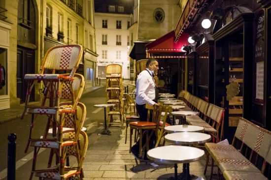 Γαλλία: Επί τάπητος σχέδιο για lockdown τριών εβδομάδων