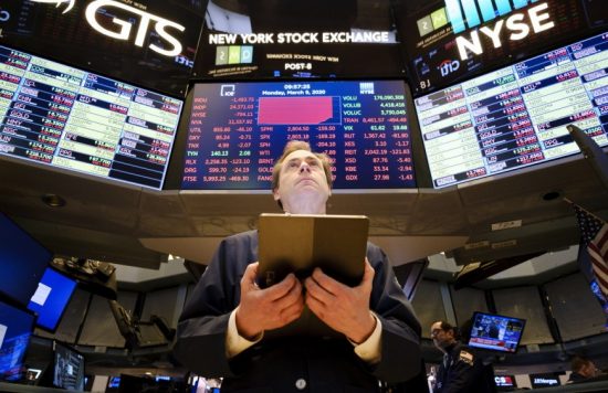 Συνεχίζει ανοδικά η Wall Street – Στο επίκεντρο πληθωρισμός και εταιρικά μεγέθη (upd)