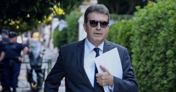 Χρυσοχοϊδης: Επίσκεψη στη Μύκονο μαζί με τον αρχηγό της ΕΛ.ΑΣ