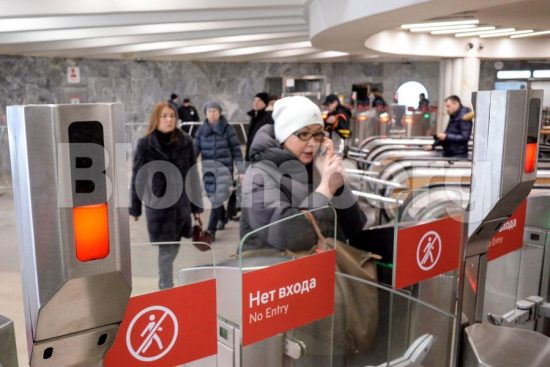 Μετρό Μόσχας: Δεν χρειάζεσαι λεφτά για ένα εισιτήριο, αρκεί «να έχεις… πρόσωπο»
