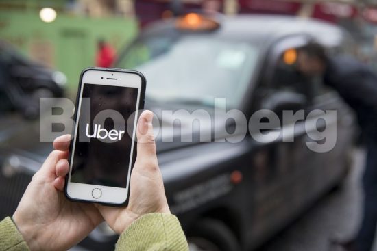 Uber: Παραχωρεί εργασιακά δικαιώματα σε 70.000 βρετανούς οδηγούς της μετά από την ήττα στο Ανώτατο δικαστήριο